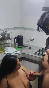 Video dành cho người hâm mộ - mẹ kế bị con trai riêng mảnh mai đụ
