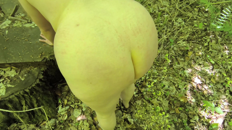 Bouncy Tits Action: Hoàn toàn khỏa thân qua rừng - đít, vú, nện lồn