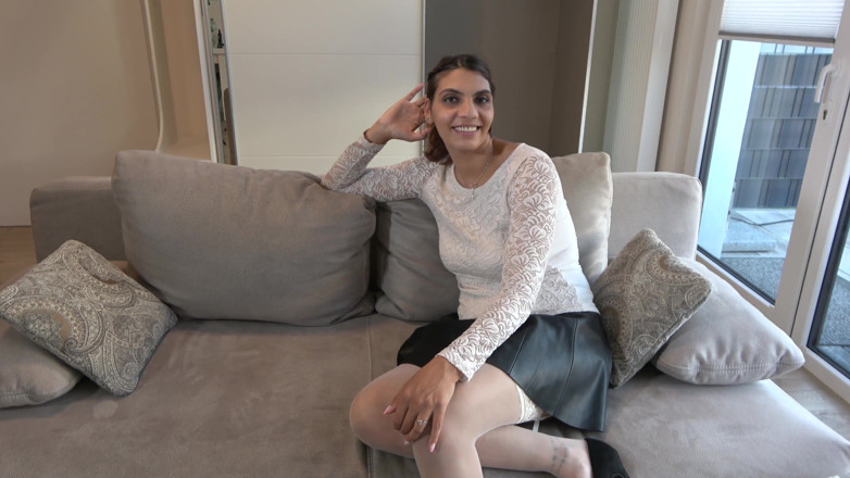 SnakeDave studio: El Reparto Porno: Mila Hase