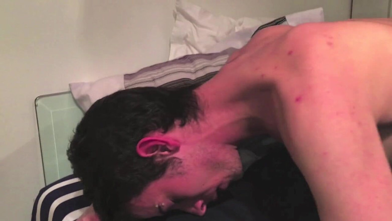 Crunch Boy: Twink fucked by thebig cock of Justin