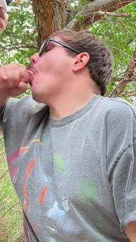 Quick Outdoor Blowjob