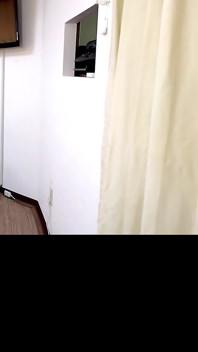Seksi bir ofis hanımı gençlerine öğretecek