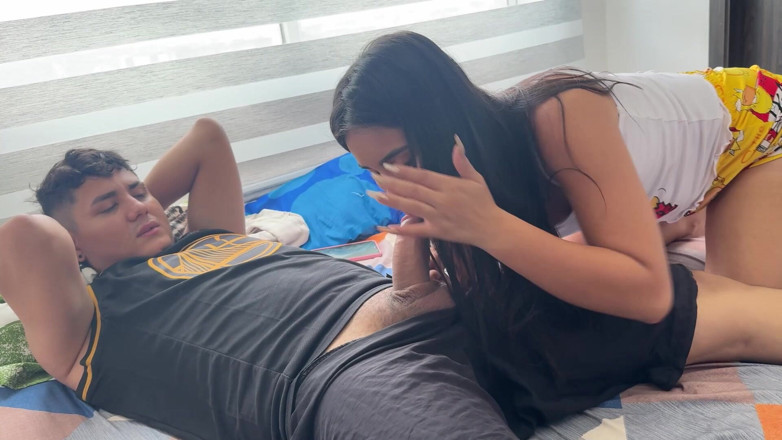 JazminPalvin: ลูกพี่ลูกน้องสาวปลุกกูด้วยการอมควยสุดฮอต