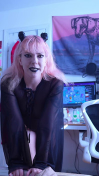 Demonio hermanastra a tu novia