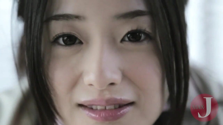 Asian happy ending: Sweet asian teen is having a nice time at the...