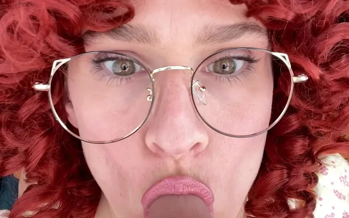 VibeWithMommy: Slutty Jewish granny obsessed with circumcision