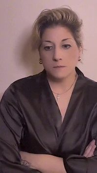 Żona dziwka płaci czynsz - POV MILF Sex oralny