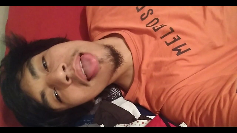 Alex Alejandro: Excellent Belly Button of the Week