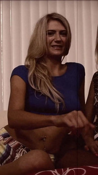Blond MILFs in Lesbo Fun