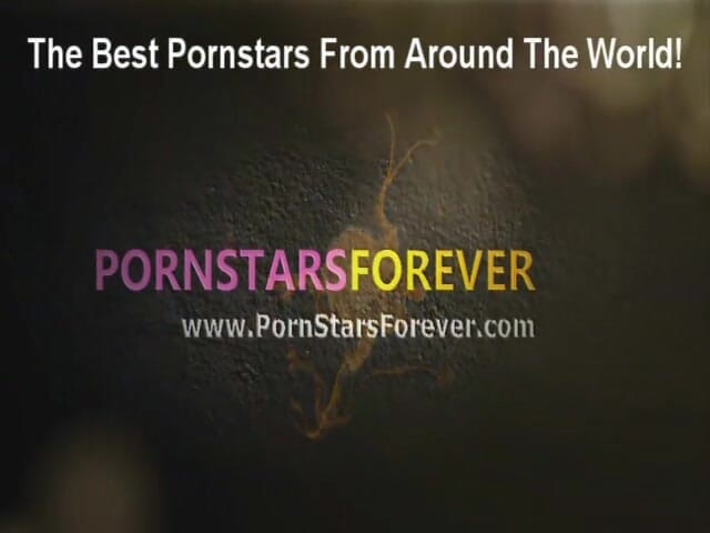 Pornstars Forever: Remaja blonde dengan tetek kecil memberikan handjob yang menakjubkan dalam...