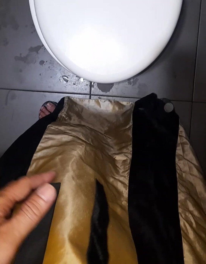 Naomisinka: Zlatá saténová hedvábná longdres večerní masturbace