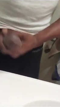Gangsta kamar mandi
