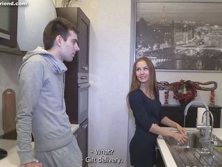 Sell Your GF: Lasciala guadagnare con la sua figa