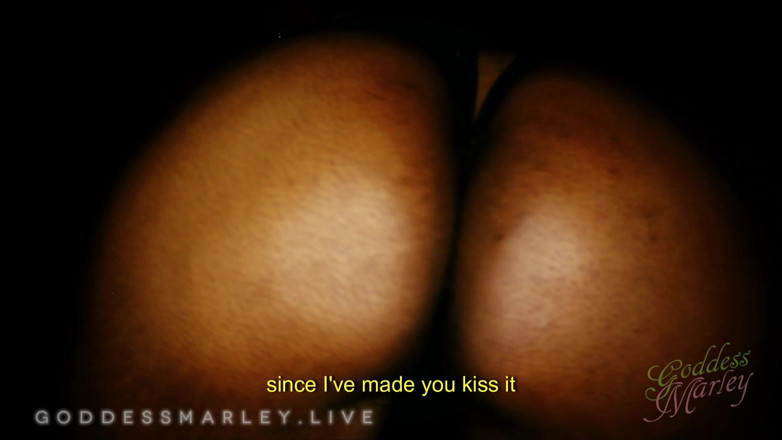 Goddess Marley: Kiss My Ass Through My Panties! [closed Captions]