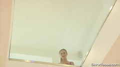 Skinz Tease: Sammi Tye kıyafetlerini değiştiriyor ve tıraş oluyor