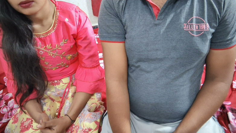 biharisonam: A jovem meia-irmã bonita foi varrida