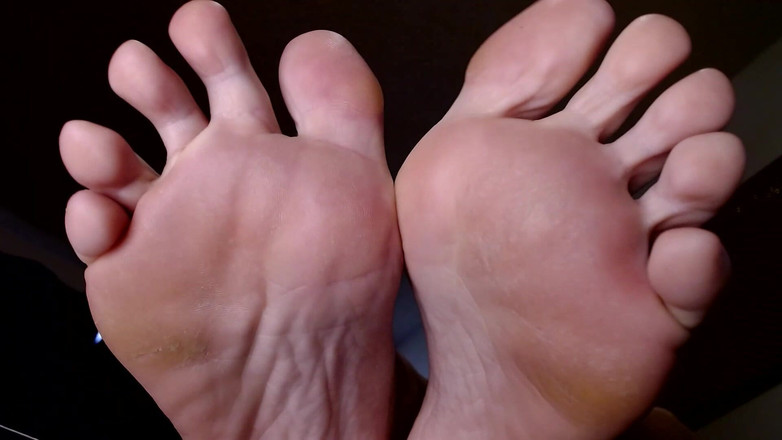 Abby Anna: Люблю мої довгі пальці ніг