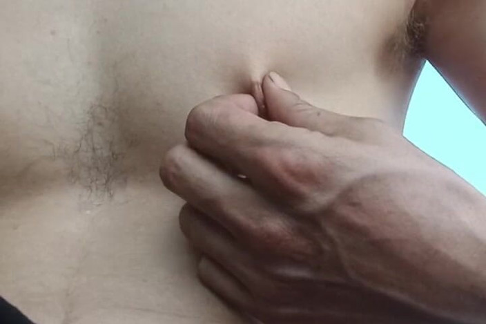 Gangbang straight: Video seks Sarani Leone di mana dia masturbasi dan memijat