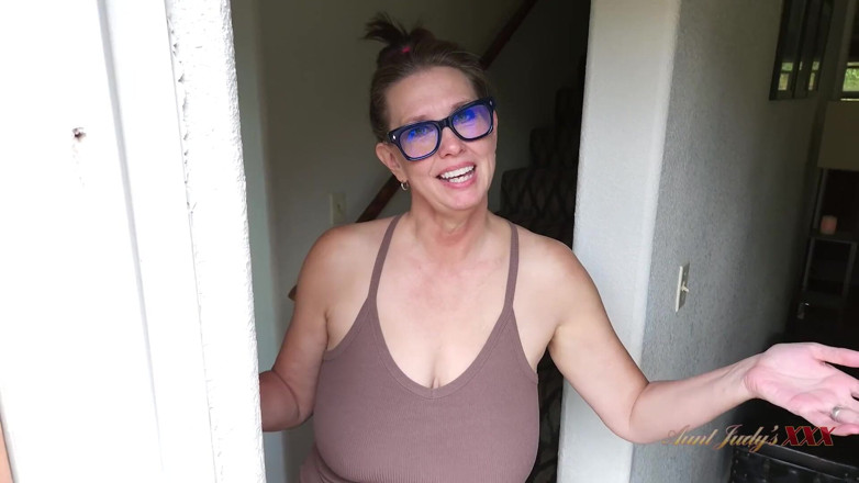 Aunt Judy's XXX: AuntJudysXXX - นาง MILF สาวใหญ่หีฉ่ำนมใหญ่ Autumn เงี่ยนโดนช่างเหมาเย็ดคาห้อง
