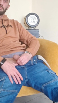 I Play with My Big Dick, Slap, Handjob and Cumshot Clarabitch