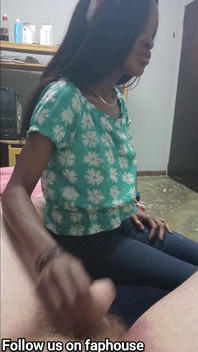 Alla Lavoratrice Domestica Piace Fare Seghe Al Capo