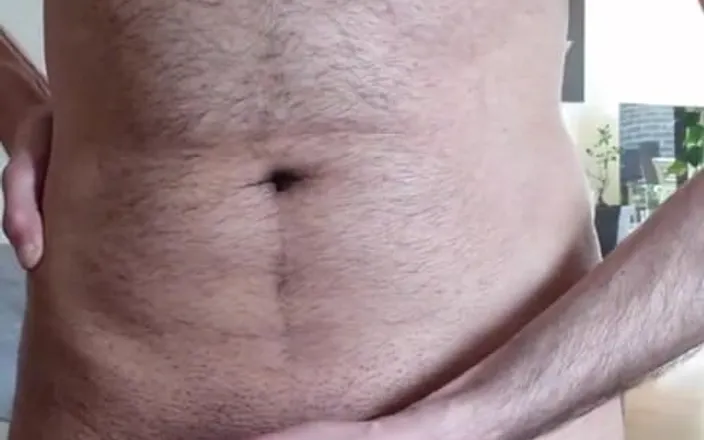 ARAB TOP: Cumshot in Kitchen