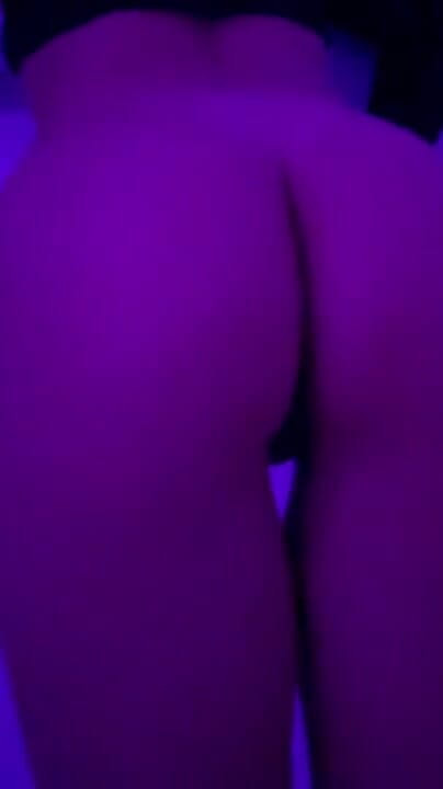 Stepdaughter Touching Herself (Isabella Vergera)