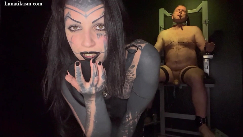 Mistress Lunatika: My Sweet Voice Give Him Hurt Mistress Lunatika