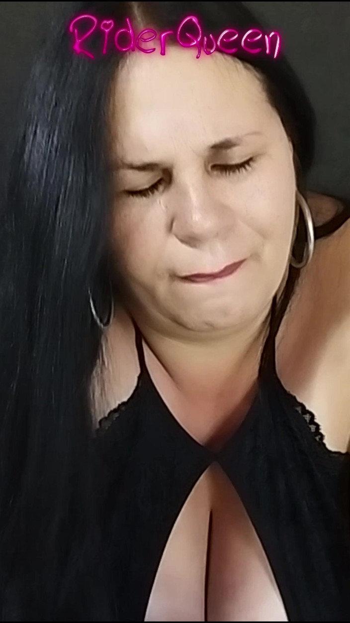 Riderqueen BBW Step Mom Latina Ebony: 큰 엉덩이의 라틴계 여자 비 밀프 라이더에게 후장 뿜기