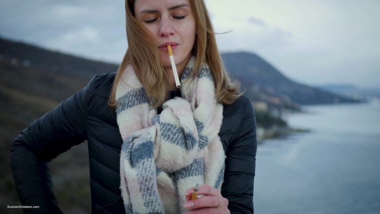 Russian Smokers: Kustrook moment rustig bries schilderachtig uitzicht