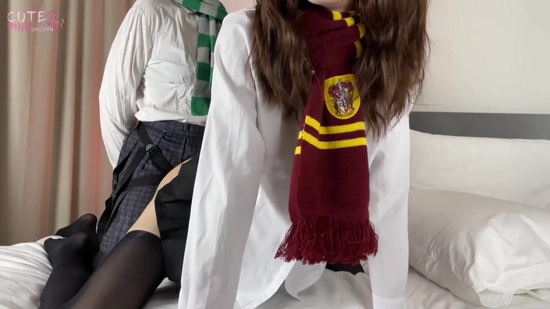 CutePinkUnicorn: Транс-жена Hermione и анальный трах с девушкой Slytherin после уроков