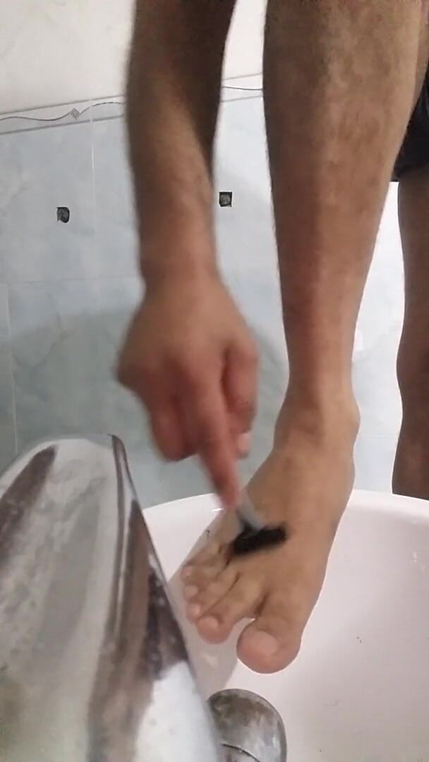 Boy top Amador: ¿Tienes un fetiche por un pie así?!