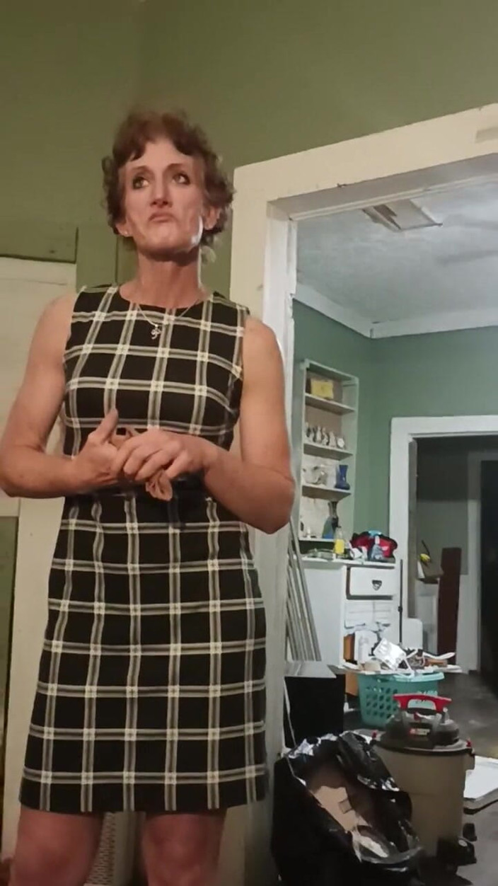 Longtoes45: Neighbors Son Caught Sniffing My Panties