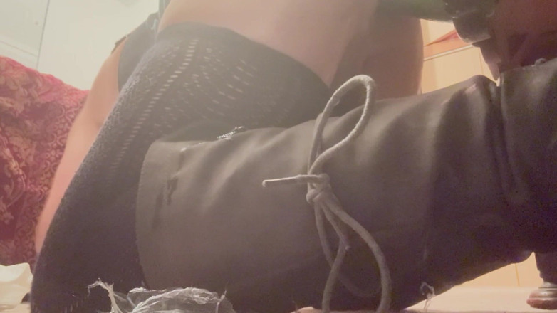 TakeMe35: Cross dressing stiefvader neukt speelgoed deel 2