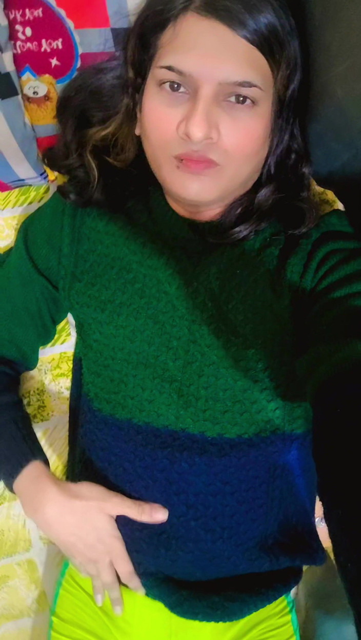 Zoyasazadai: Zoya Shezadi v obývacím pokoji si užívá, když se sama...