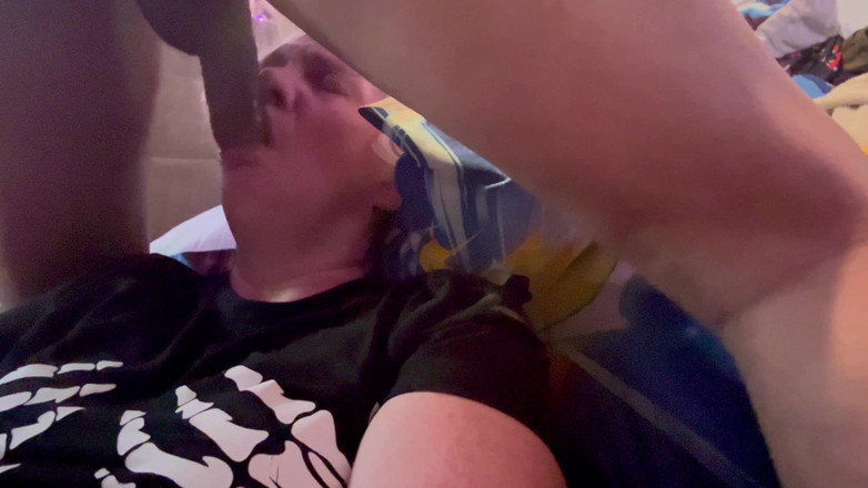 Skrilla4eva: Gırtlağına kadar sert