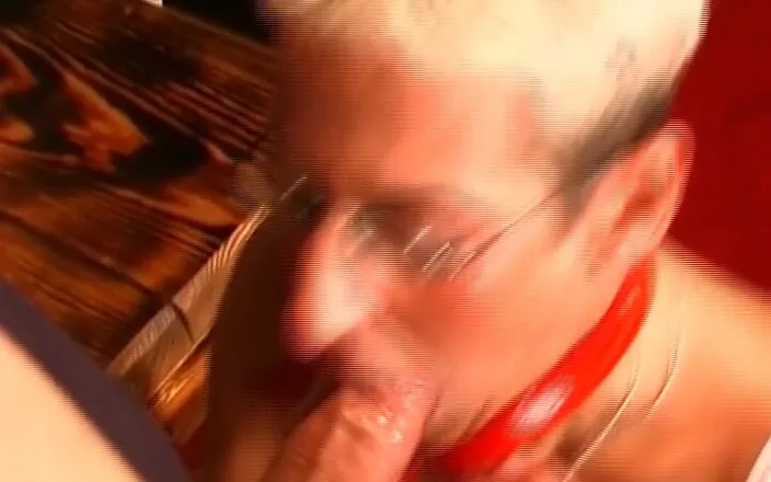 Hardcore German Club: Short Haired German Lady Got Her Pussy Fingered and Fucked