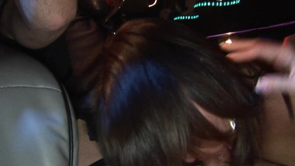 Hot Girlz: Ragazzo ricco fa troie da sbattere e fare festa nella...