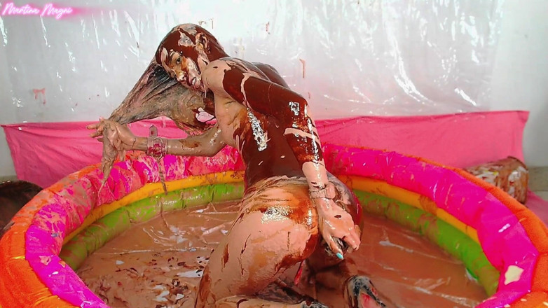 MartinaMagni: Wam!! Hukuman anal bareng si cewek hot slime dan brownie...
