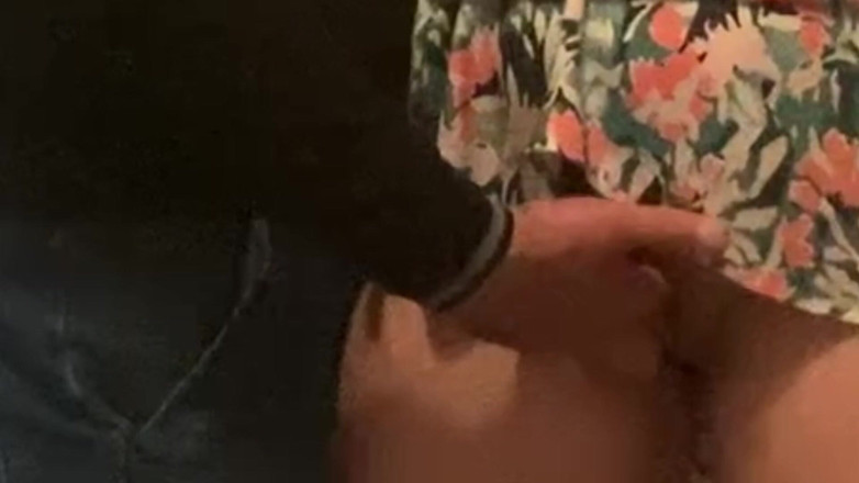 Niki studio: Omg! a Perverted Stranger Masturbates Me on Subway