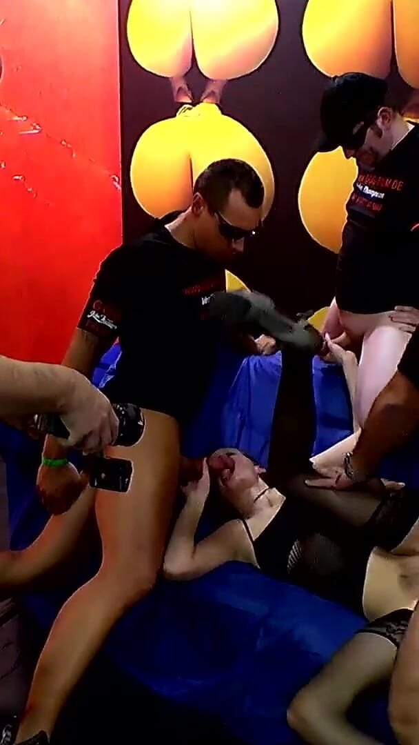 Ggg John Thompson Shows Ficktoria a (Gang Bang Germany) Ggg John Thompson Shows Ficktoria a (Gang Bang Germany)
