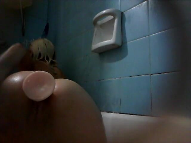 April Sunshine: Hot in the bath anal sex