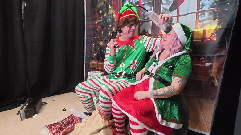 The Izars: La giornata degli elfi maliziosi 1