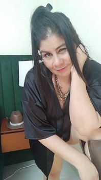 โชว์พิเศษ MILF เปลือย