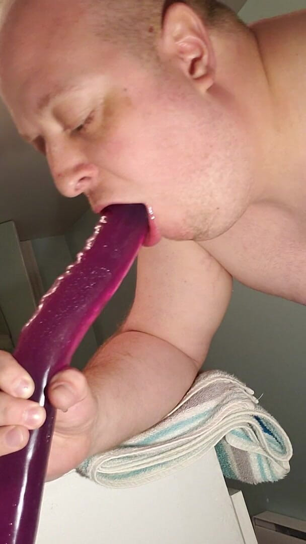 Charlieboy69: Tief in den hals dildo