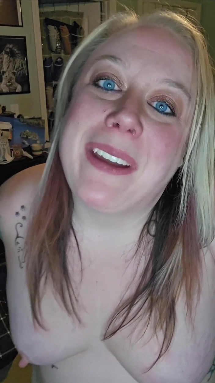 Jenn_sexxii: Peranan perkhidmatan pelanggan berbogel, mengongkek mesin, orgasme