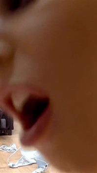 Stella cox si cewek hot dengan toket besar lagi asik nyepong dan ngentot kontol pov
