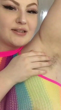 Le ascelle pelose sono la tua debolezza