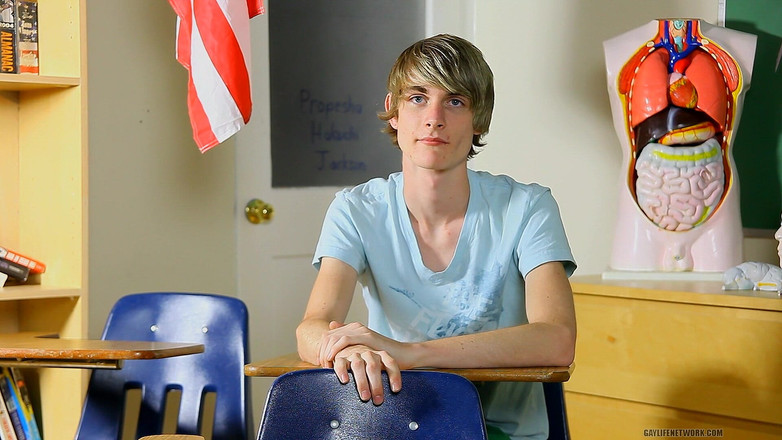 Teach Twinks: La bombasse Preston Andrews a quelques choses à partager