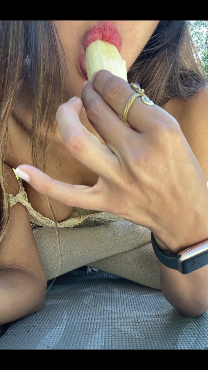 DaringKiara: Mau bergabung denganku untuk rutinitas pagi-pagi?